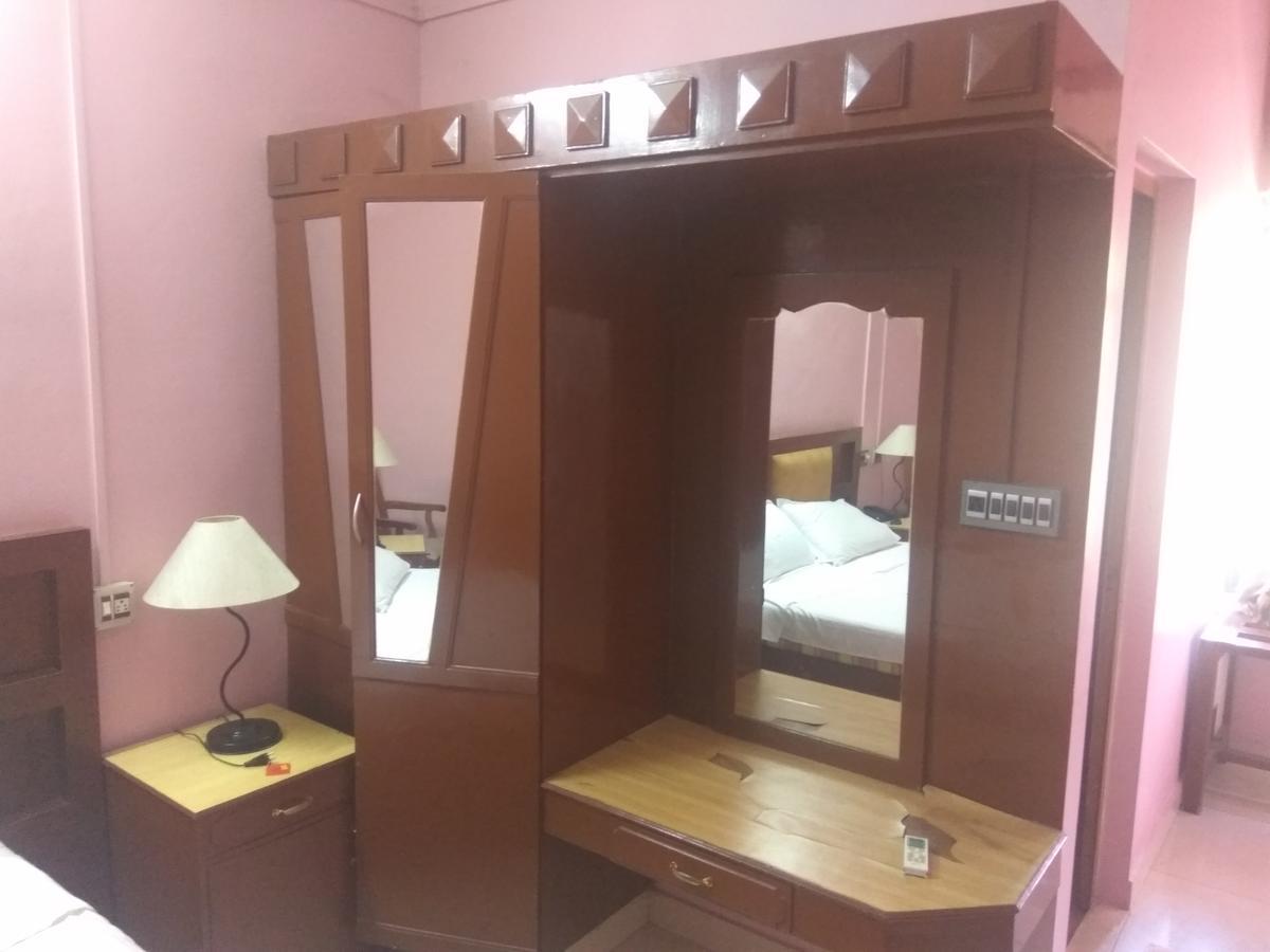 Hotel Malika Residency Ettumanoor Экстерьер фото