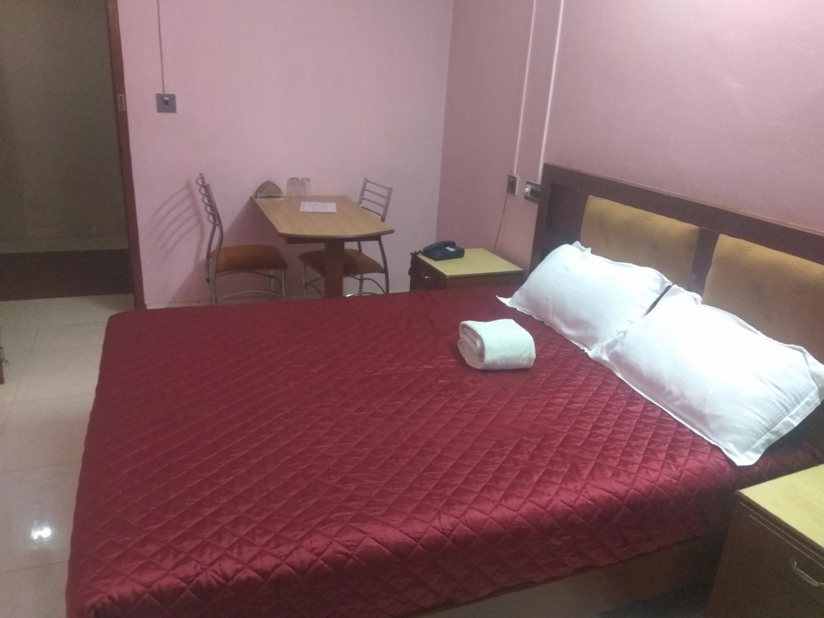 Hotel Malika Residency Ettumanoor Экстерьер фото