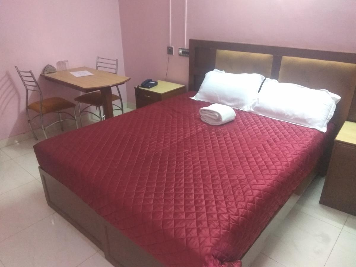 Hotel Malika Residency Ettumanoor Экстерьер фото