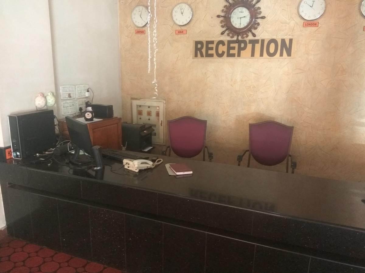 Hotel Malika Residency Ettumanoor Экстерьер фото